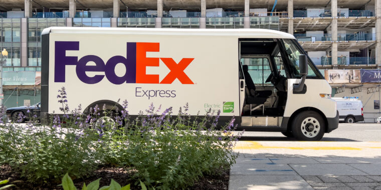 Our first impressions after driving the new FedEx electric delivery truck