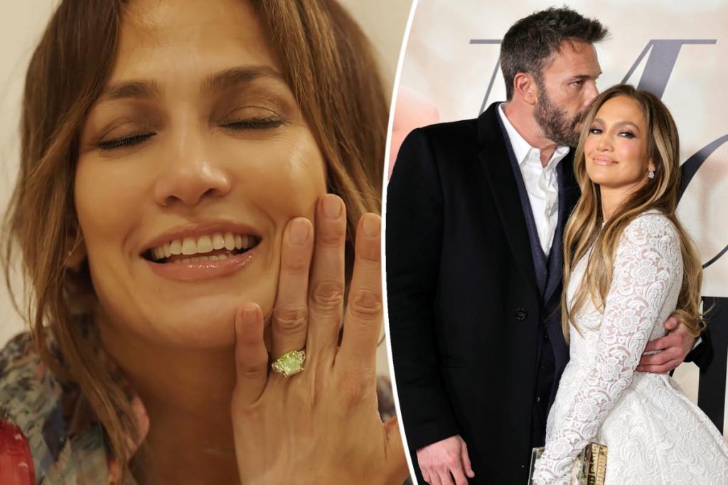 Ben Affleck proposed to Jennifer Lopez while she was in the bathroom