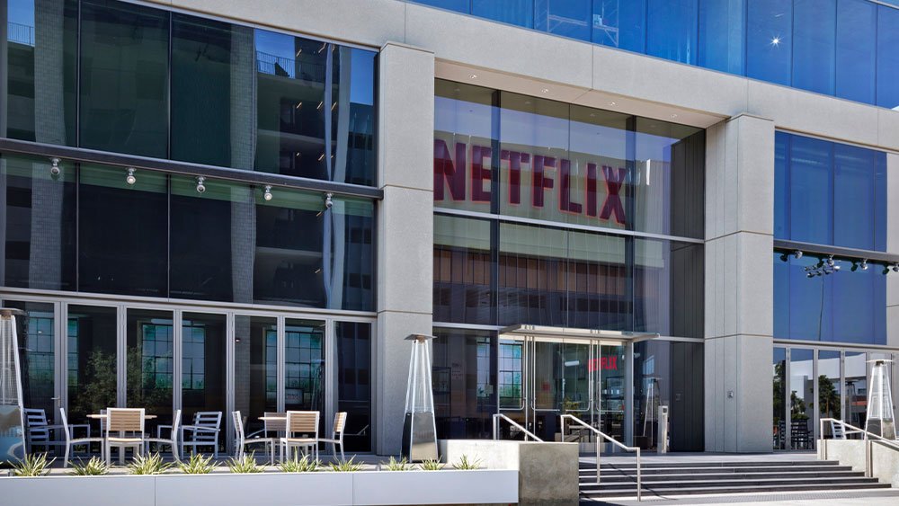 Dow rises as earnings season continues;  Netflix earnings on deck