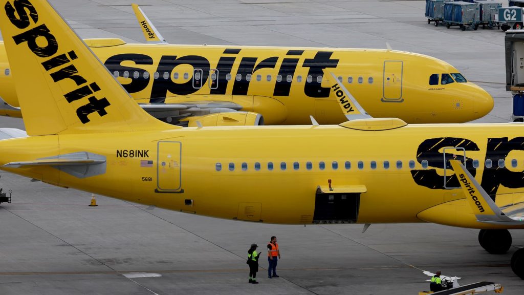 JetBlue is offering an all-cash offer to Spirit Airlines, complicating the planned border tie