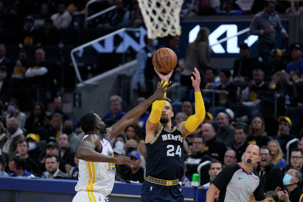 Awful performance, Dillon Brooks saves the Warriors from themselves