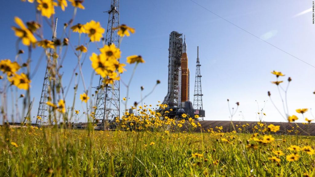 Artemis moon rocket achieves notable achievements despite problems during critical pre-launch testing