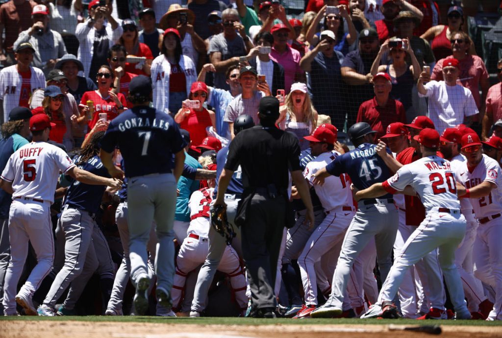 Angels-Mariners brawl leads to 8 expulsions