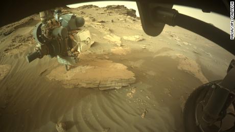 The right front camera to avoid hazards to the rover took a wider picture of the series (bottom). 
