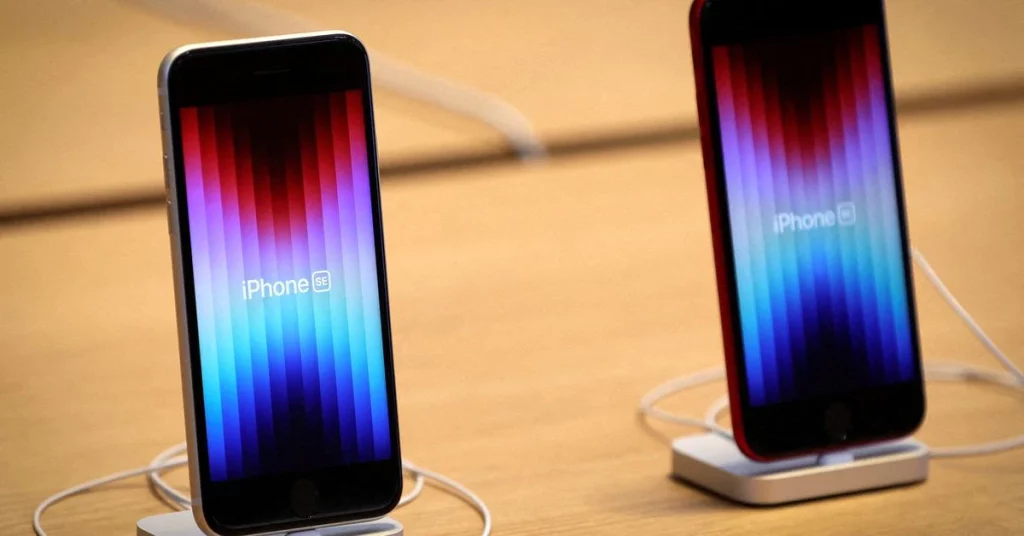 Apple expects faster sales growth, strong iPhone demand despite dismal economy