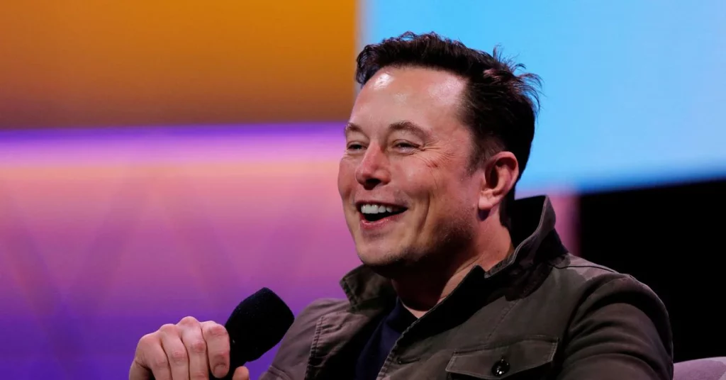 Mars, birthrates, but not on Twitter: Elon Musk captivates Sun Valley emperors