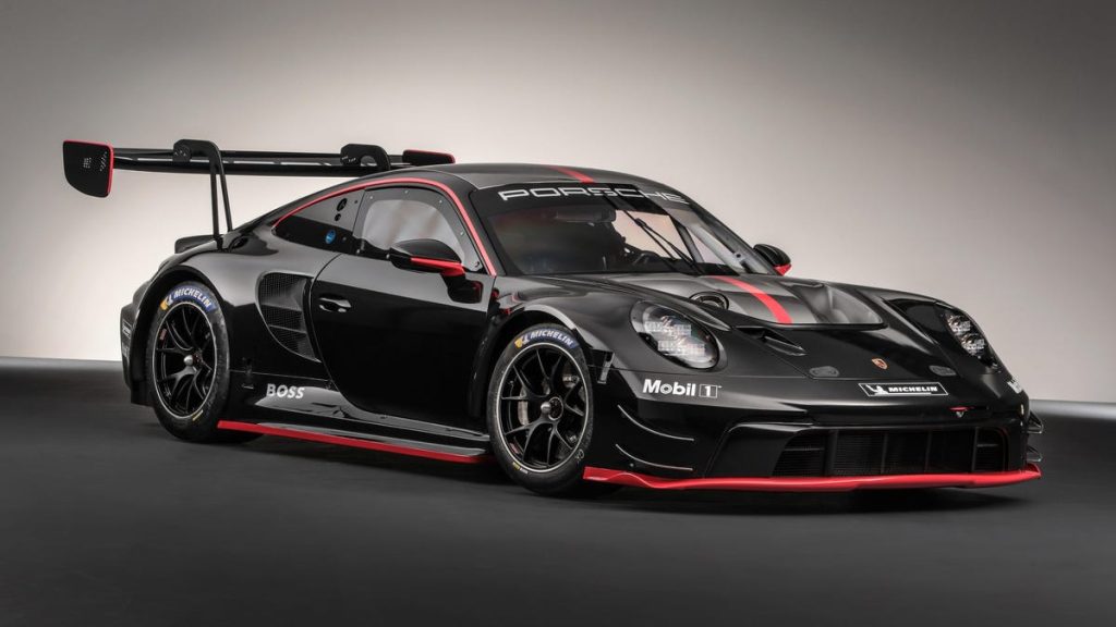 Porsche unveils its new 911 GT3R, the evolution of classic cars