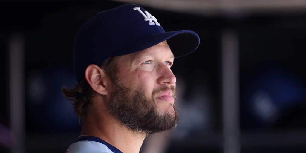 Clayton Kershaw to leave due to injury vs Titans