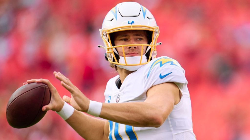 Los Angeles Chargers QB Justin Herbert (Ribs) is expected to make a decision on the pain relief dose during Sunday's pre-game warm-up, sources said.
