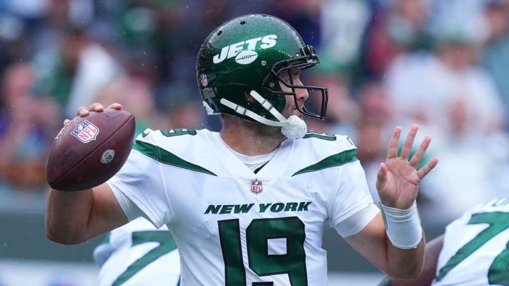 Source says New York Jets are sticking with Joe Flacco as QB starter in week two